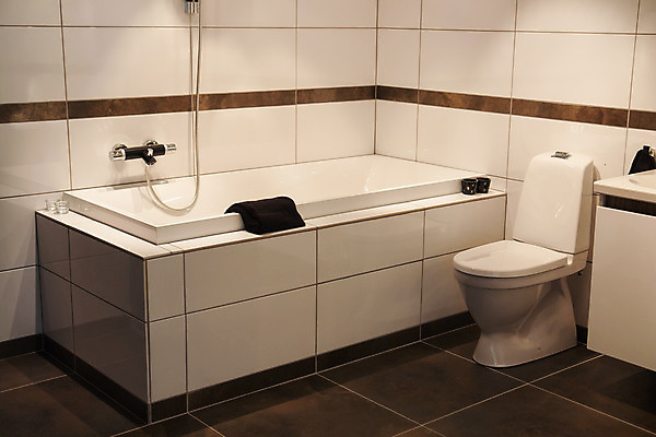 포토 JPG 해외이미지 디자인 건축양식 부동산 바닥 아파트 주택 실내 통 사람없음 내부 장식 유행 방 욕실 흰색 도자기 고급 우아함 타일 수도꼭지 화장실 스타일 해외202004 해외포토 건축 컬러 컨셉 건물 재산 파일형식 이미지허브