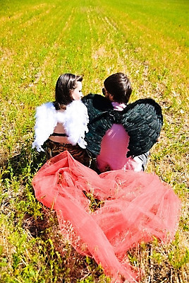 포토 JPG 해외이미지 라이프스타일 커플 공원 여자 남자 행복 2 밭 날개 가족 자연 하늘 함께함 발렌타인데이 사랑 미소 사람 소년 야외 두명 초록색 여름 친구 청춘 봄 우정 하트 유혹 해외202004 해외포토 모양 계절 공공시설 감정 어린이 컬러 컨셉 농업 관계 데이이벤트 표정 생활 생태계 파일형식 이미지허브