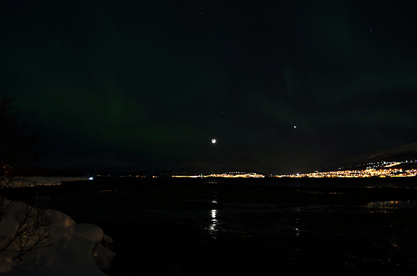 포토 JPG 해외이미지 별 바다 섬 백그라운드 겨울 자연 하늘 전등 산 노르웨이 협상 풍경 사람없음 야외 초록색 빛 반사 우주 냉동 추위 도시 야간 북극 고래 호기심 천문학 북쪽 마법 오로라 내추럴 넘어짐 스칸디나비아 절정 해외202004 해외포토 자연요소 계절 교육 감정 유럽 컬러 컨셉 비즈니스 포유류 모션 자연현상 조명 수중동물 극지방 방향 생태계 파일형식 이미지허브