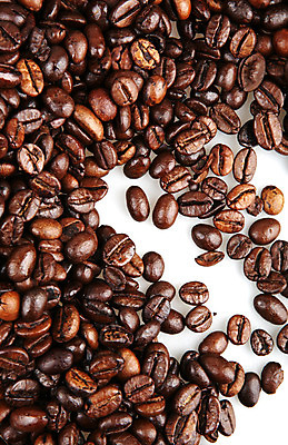 포토 JPG 해외이미지 커피 음료 음식 아침 콩 사람없음 갈색 어둠 카페 에너지 신선 맛 낟알 굽기 아로마 결 에스프레소 내추럴 모카 아라비카 카페인 해외202004 해외포토 주간 컬러 컨셉 무늬 곡류 상점 구이 파일형식 이미지허브