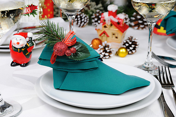 포토 JPG 해외이미지 전통 식기 접시 음식 컨셉 크리스마스 겨울 가족 유리 탁자 휴가 새해 주택 아이디어 사람없음 장식 식당 와인 축제 축하 분위기 결과 샴페인 냅킨 잔치 기념품 크리스마스이브 해외202004 해외포토 계절 기념일 가구 관계 재질 주류 건물 상점 오브젝트 파일형식 이미지허브