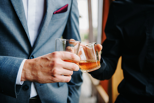 포토 JPG 해외이미지 백인 라이프스타일 손 여자 컨셉 비즈니스 성공 협력 악수 함께함 관리 사람 사람없음 우정 흰색 잡기 도움 피부 흔들림 커뮤니티 떨림 돌봄 지원 통일 헬프 해외202004 해외포토 서양인 컬러 모션 손짓 생활 신체부위 친구 파일형식 이미지허브