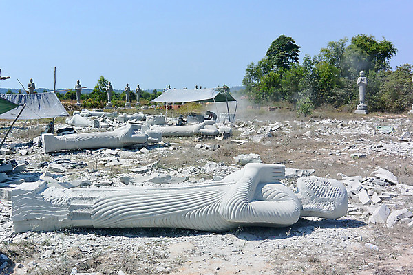 포토 JPG 해외이미지 직업 손 아시아 종교 조각 불교 노동자 기술 창조 사람 사람없음 야외 조각상 흰색 작업 뜨거움 제조 망치 가난 왕 땀 먼지 캄보디아 장인 천연기념물 석공 솜씨 신앙심 조각가 화강암 해외202004 해외포토 나라 컬러 컨셉 신체부위 조형물 암석 공구 파일형식 이미지허브