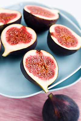 포토 JPG 해외이미지 접시 열매 음식 분홍색 백그라운드 다이어트 과일 주택 사람없음 파란색 흰색 기구 사발 중앙 달콤 아침식사 자르기 냅킨 칼로리 무화과 안락 해외202004 해외포토 식물 식기 컬러 컨셉 모션 건강 건물 식사 사기그릇 맛 파일형식 이미지허브