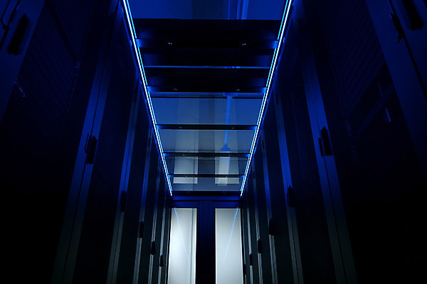 포토 JPG 해외이미지 산업 선 백그라운드 컨셉 인터넷 비즈니스 통신 아이디어 안전 사람없음 파란색 컴퓨터 디지털 자료 장비 정보 업무 그물 네트워크 날짜 센터 플러그 연결 서비스 전자 지역 시스템 포트 잭 스위치 랜 방화벽 신발장 인터페이스 전용 네트워킹 해외202004 해외포토 컬러 전자제품 작업 파일형식 이미지허브