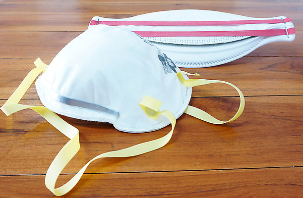 포토 JPG 해외이미지 백인 계절 겨울 조류 건강 가면 사람없음 고통 장비 흰색 잡기 돼지 바이러스 호흡 보호 질병 위험 예방 전염 알레르기 인플루엔자 전염병 천식 필터 해로움 더스트파티클 해외202004 해외포토 서양인 동물 감정 컬러 컨셉 포유류 의학 모션 감염 파일형식 이미지허브