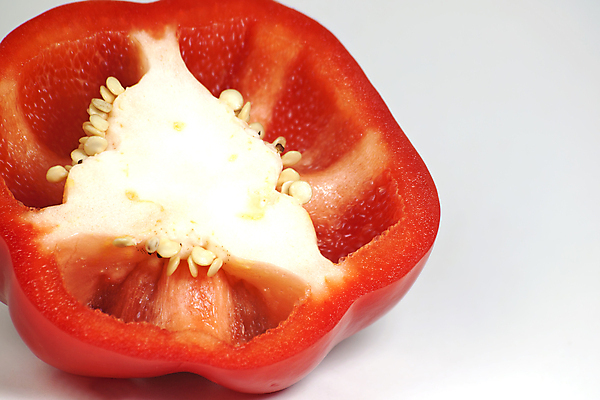 포토 JPG 해외이미지 음식 채소 과일 파프리카 건강 사람없음 빨간색 흰색 신선 떨어짐 먹기 오브젝트 흰배경 상쾌 후추 숙성 해외202004 해외포토 감정 컬러 백그라운드 컨셉 모션 향신료 파일형식 이미지허브