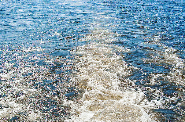 포토 JPG 해외이미지 파도 바다 백그라운드 이동 요트 표면 추상 사람없음 물 거품 젖음 거친 액체 개울 폭발 순수 질감 내추럴 자취 해외202004 해외포토 자연요소 컨셉 무늬 배_교통 강 파일형식 이미지허브