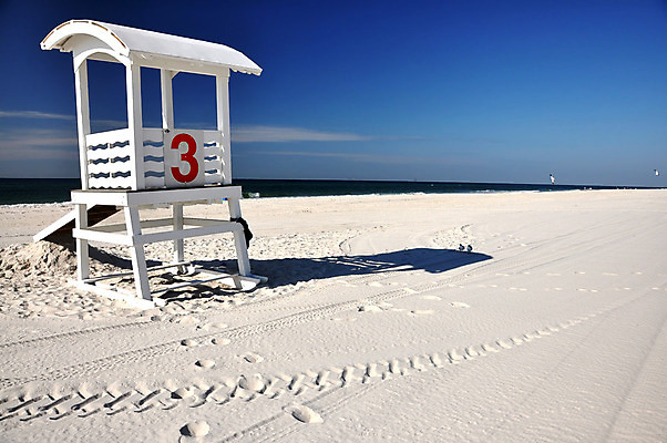 포토 JPG 해외이미지 계절 모래 바다 여행 자연 갈매기 조류 하늘 휴가 휴식 서기 경비 안전 풍경 사람없음 야외 물 여름 파란색 탑 역 보호 오두막 보안 안전요원 해외202004 해외포토 자연요소 동물 건축물 컬러 컨셉 교통시설 모션 생태계 파일형식 이미지허브
