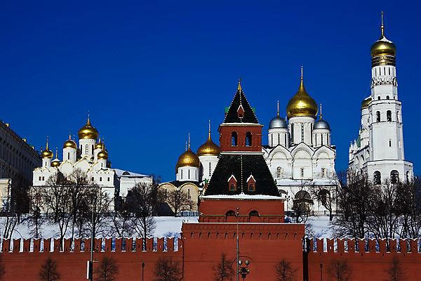 포토 JPG 해외이미지 전통 유럽 기독교 종교 벽 여행 십자가 겨울 건축양식 하늘 벽돌 거리 사람없음 빨간색 파란색 강 컬러풀 성당 교회 탑 얼음 궁전 종 도시 센터 역사 황금 성자 저녁 큼 박물관 정사각형 러시아 천연기념물 러시아인 모스크바 옛날 크렘린궁전 해외202004 해외포토 자연요소 도형 서양인 건축물 계절 건축 나라 컬러 고건축 종교건축 야간 크기 크렘린 파일형식 이미지허브