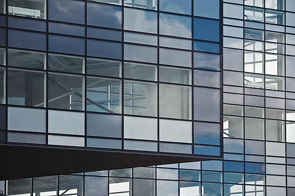 포토 JPG 해외이미지 구름 비즈니스 건축양식 창문 유리 하늘 사람없음 야외 건물 금융 파란색 사무실 반사 탑 금속 고층빌딩 도시 도심 은색 큼 시티라이프 철강 해외202004 해외포토 자연요소 라이프스타일 건축물 건축 컬러 재질 빌딩 경제 크기 파일형식 이미지허브