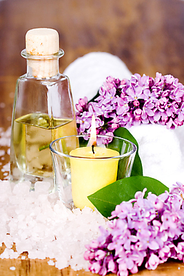 포토 JPG 해외이미지 꽃 꽃무늬 자연 불 휴식 건강 사람없음 목재 수건 약 노란색 건강관리 스파 목욕 화장품 욕실 흰색 신선 마사지 빨래 허브 제비꽃 향수 명상 피부관리 향기 냄새 아로마 소금 코르크 아로마테라피 테라피 사우나 라일락 돌봄 위생관리 해외202004 해외포토 자연요소 나무 식물 컬러 컨셉 가사 무늬 재료 의학 모션 관리 위생용품 뷰티 청결 생태계 파일형식 이미지허브