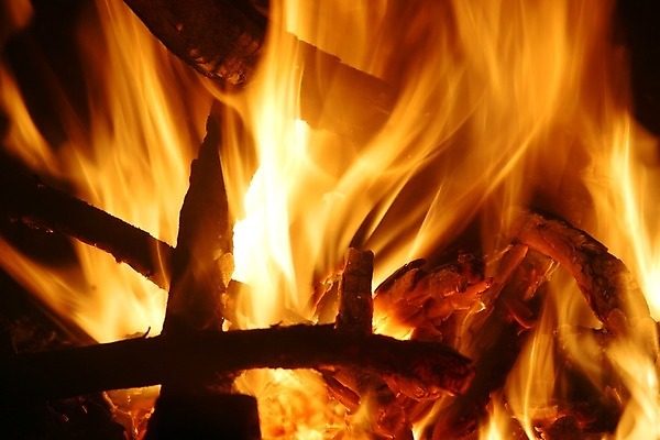 포토 JPG 해외이미지 디자인 백그라운드 패턴 오렌지 일러스트 자연 벽지 추상 프레임 따뜻함 요리 미술 사람없음 빨간색 빛 검은색 어둠 힘 에너지 뜨거움 닫기 더위 위험 모닥불 혀 묘사 벽난로 질감 매움 화재 마법 엘리먼트 점화 지옥 화상 스타일 해외202004 해외포토 컬러 컨셉 무늬 과일 모션 불 날씨 문화예술 입 맛 상처 사건 생태계 파일형식 이미지허브