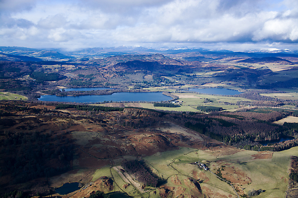포토 JPG 해외이미지 나무 도로 겨울 밭 자연 거리 주택 안테나 풍경 사람없음 건물 숲 2월 방법 해외202004 해외포토 식물 건축물 계절 길 농업 통신 교통시설 날짜 생태계 파일형식 이미지허브