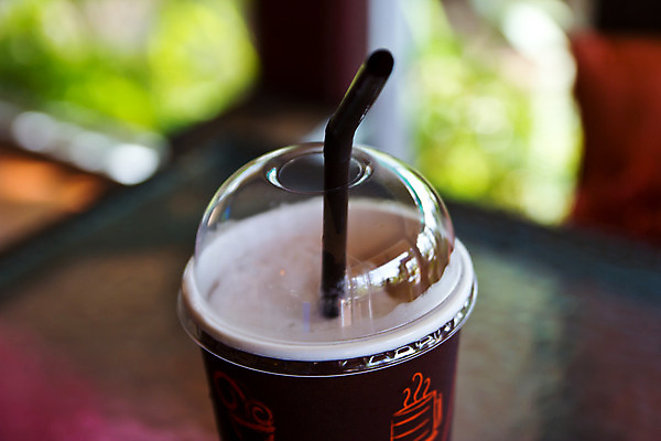 포토 JPG 해외이미지 커피 음료 백그라운드 유리 사람없음 컵 빨간색 갈색 초콜릿 얼음 재활용 거품 추위 원두 흰색 신선 달콤 휴대용 시원함 일회용 컨테이너 플라스틱 설탕 상쾌 카푸치노 에스프레소 밀짚 그리스인 떨림 고립 라떼 쉬운 카페인 해외202004 해외포토 자연요소 서양인 식기 감정 산업 컬러 모션 재질 디저트 맛 짚 오브젝트 친환경 파일형식 이미지허브