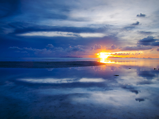 포토 JPG 해외이미지 구름 실루엣 호수 바다 오렌지 자연 하늘 휴가 휴식 파노라마 풍경 사람없음 물 여름 파란색 빛 강 세트 컬러풀 태양 반사 노란색 평화 일출 검은색 일몰 꿈 보트 분위기 정상 저녁 그늘 상승 선원 광 수평선 해외202004 해외포토 자연요소 계절 컬러 컨셉 배_교통 과일 촬영기법 노을 야간 생태계 파일형식 이미지허브
