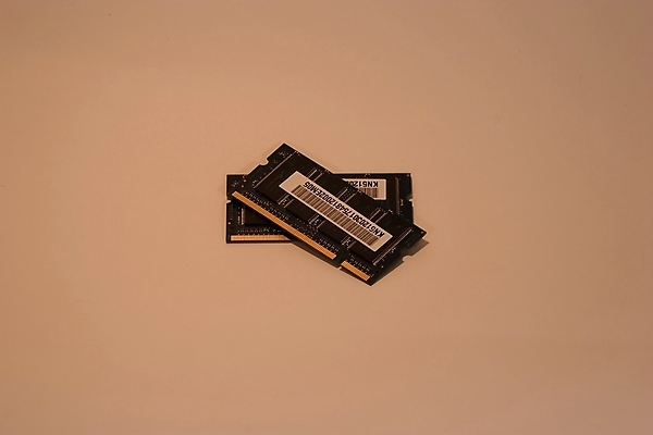 포토 JPG 해외이미지 이동 사람없음 전자제품 컴퓨터 자료 가장자리 연결 인쇄 속도 순환 수납 고립 램 마더보드 해외202004 해외포토 컨셉 모션 둘레 파일형식 이미지허브