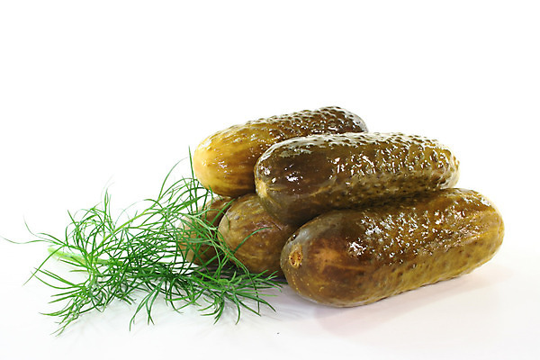 포토 JPG 해외이미지 채소 재료 오이 요리 사람없음 빨간색 초록색 흰색 양념 사발 허브 향신료 날카로움 딜 삽입 오이피클 해외202004 해외포토 식물 컬러 사기그릇 피클 향미료 파일형식 이미지허브