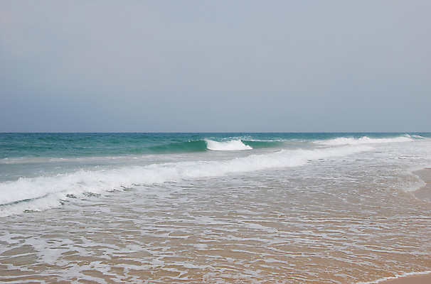 포토 JPG 해외이미지 계절 모래 파도 바다 여행 자연 벽지 조류 하늘 날씨 휴가 휴식 사람 사람없음 야외 가로 물 파란색 모래사장 활발 서핑 가장자리 고독 지중해 장면 멀리 터키석 수평선 해외202004 해외포토 자연요소 동물 감정 컬러 컨셉 수상스포츠 둘레 보석 생태계 파일형식 이미지허브