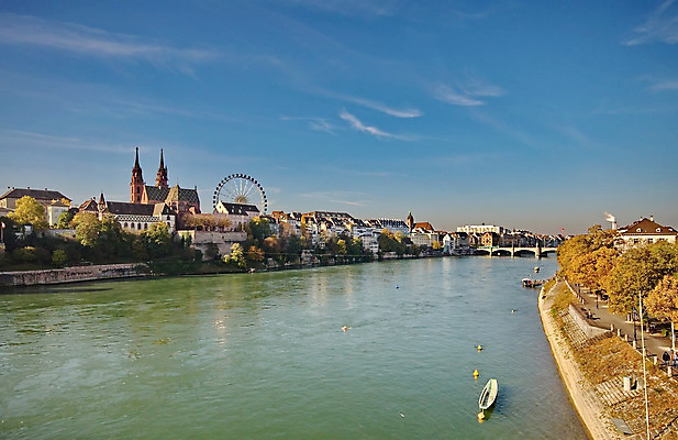 포토 JPG 해외이미지 나무 유럽 건축양식 자연 하늘 주택 파노라마 사람없음 초록색 물 파란색 강 도시풍경 성당 탑 가을 도시 바퀴 도심 스위스 타운 옛날 해외202004 해외포토 자연요소 식물 건축물 계절 건축 나라 컬러 종교건축 촬영기법 풍경 건물 생태계 파일형식 이미지허브