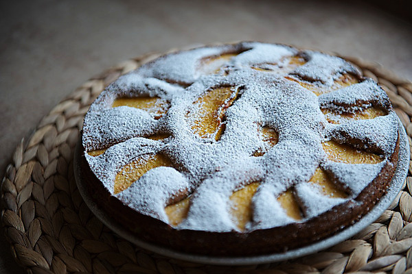 포토 JPG 해외이미지 전통 열매 음식 조각 과일 딸기 디저트 샌드위치 건강 요리 사람없음 파티 케이크 얼음 식사 빵집 껍질 시골 축하 대접 신선 원형 생일 황금 달콤 맛 아침식사 사과 설탕 굽기 민트 크림 준비 레시피 폭식 크랜베리 타르트 페스츄리 핸드메이드 해외202004 해외포토 자연요소 도형 식물 기념일 빵 컨셉 이벤트 상점 구이 허브 파이_빵 파일형식 이미지허브