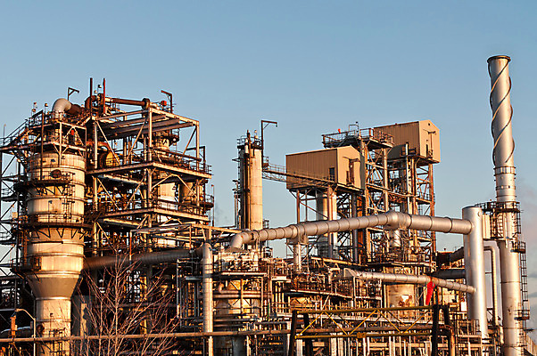 포토 JPG 해외이미지 산업 공장 직장 사람없음 야외 컬러풀 저녁 화학약품 해외202004 해외포토 컬러 회사 공업 화학 야간 물질 파일형식 이미지허브