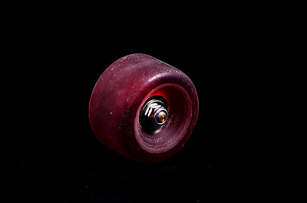 포토 JPG 해외이미지 라이프스타일 스포츠 포즈 백그라운드 검은배경 프레임 사람없음 검은색 공백 장비 스케이트 스케이팅 수확 골동품 흰색 스케이트보드 바퀴 오브젝트 롤 롤러 고립 그런지 옛날 프리스타일 해외202004 해외포토 스포츠용품 컬러 농업 겨울스포츠 생활 보드_스포츠 파일형식 이미지허브