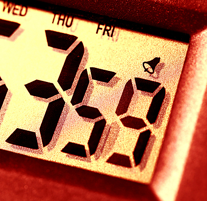 포토 JPG 해외이미지 시계 과학 아침 기술 사람없음 전자제품 숫자 디지털 스크린 힘 장비 기구 시간 계산 계산대 손목시계 오브젝트 전자 공포 무릎 타이머 빛망울 마감 분 조언 초시계 카운트다운 주도 해외202004 해외포토 주간 문자 장신구 신체부위 빛 예절 파일형식 이미지허브