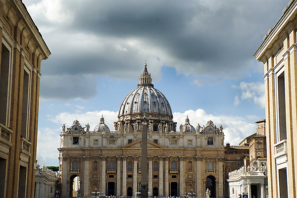 포토 JPG 해외이미지 주간 구름 건축물 건축양식 하늘 풍경 사람없음 야외 이탈리아 로마 바실리카 성베드로대성당 해외202004 사도궁 해외포토 자연요소 건축 유럽 궁전 바티칸 파일형식 이미지허브