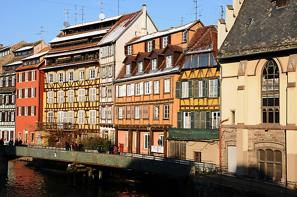 포토 JPG 해외이미지 건축양식 주택 사람없음 여행객 프랑스 역사 옛날 스트라스부르 해외202004 해외포토 건축 유럽 사람 건물 파일형식 이미지허브