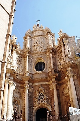 포토 JPG 해외이미지 디자인 외관 종교 길 건축양식 창문 하늘 추상 미래 거리 아파트 주택 사람없음 건물 골동품 도시 성 스페인 재산 싱글 타운 발렌시아 옛날 생존 해외202004 해외포토 건축물 건축 유럽 컨셉 무늬 금융 파일형식 이미지허브