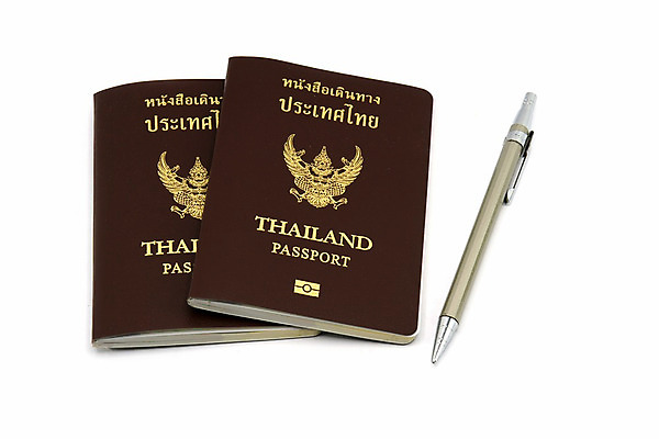 포토 JPG 해외이미지 학생 종이 여행 컨셉 돈 비즈니스 교통시설 휴가 안전 사람없음 금융 사무실 펜 여행객 정보 티켓 어플리케이션 계획 공항 위험 중개인 서식 문서 보안 여권 법 승객 방문 통과 보험 대패 비자 정책 이민 해외202004 해외포토 직업 교통 이동 사람 경제 필기구 재산 시설 파일형식 이미지허브