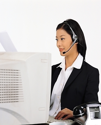 포토 JPG 스튜디오촬영 여자 비즈니스 한명 사람 앉기 상반신 20대 성인 컴퓨터 헤드셋 업무 사무원 비즈니스우먼 상담원 상담 텔레마케팅 여자만 여자한명만 성인여자만 청년만 청년여자만 성인한명만 청년여자한명만 성인여자한명만 성인만 국내포토 직업 1 음향기기 모션 실내 청년 전자제품 헤드폰 작업 직장인 서비스업 파일형식
