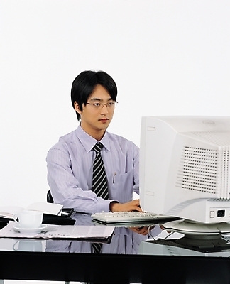 포토 JPG 스튜디오촬영 남자 비즈니스 한명 사람 앉기 정장 상반신 20대 성인 컴퓨터 사무실 다이어리 작업 직장인 비즈니스맨 작업실 남자만 남자한명만 성인남자만 청년만 청년남자만 청년남자한명만 성인한명만 성인남자한명만 성인만 국내포토 직업 1 옷 모션 실내 청년 전자제품 사무용품 파일형식