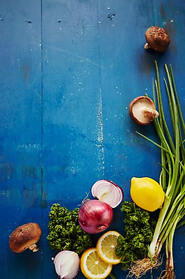 포토 JPG 스튜디오촬영 식재료 양파 어패류 실내 파슬리 사람없음 버섯 레몬 해산물 나무판자 파 파슬리장식 국내포토 동물 채소 과일 내부 목재 장식 파일형식