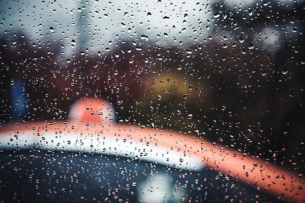 포토 JPG 주간 백그라운드 창문 자동차 풍경 사람없음 야외 가을 비 빗방울 차안 흐림 국내포토 자연요소 계절 육상교통 날씨 비_날씨 파일형식