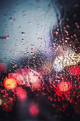 포토 JPG 주간 백그라운드 창문 자동차 조명 풍경 사람없음 야외 가을 비 빗방울 차안 흐림 국내포토 자연요소 계절 육상교통 날씨 비_날씨 파일형식