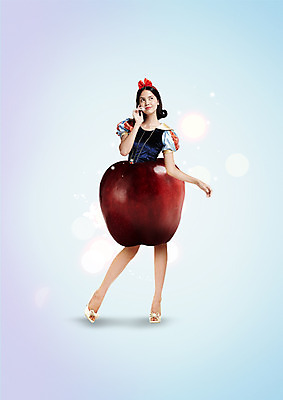 전신 PSD 외국인 편집이미지 여자 한명 서기 20대 성인 앞모습 치마 사과 백설공주 성인여자한명만 이미지편집 1 뷰포인트 과일 모션 하의 동화 사람 인종 청년 공주님 여자한명만 성인여자만 파일형식