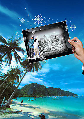 PSD 편집이미지 손 커플 여자 남자 섬 겨울 스키 눈꽃 들기 20대 성인 해변 신체부위 세명 여름 태블릿 야자수 한국인 이미지편집 나무 계절 바다 관계 모션 겨울스포츠 눈_날씨 사람 동양인 청년 전자제품 스마트기기 파일형식