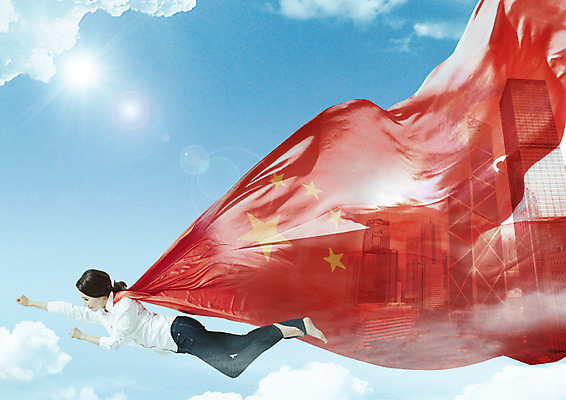 PSD 구름 편집이미지 여자 하늘 한명 빌딩 성인 30대 햇빛 글로벌비즈니스 중국 한국인 비행 도시 비즈니스우먼 망토 오성홍기 슈퍼우먼 이미지편집 자연요소 1 아시아 비즈니스 사람 동양인 건물 장년 글로벌 태양 직장인 국기 파일형식