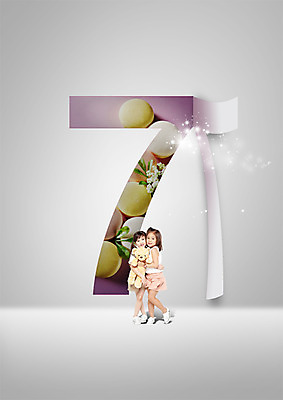 전신 PSD 외국인 편집이미지 여자 종이 어린이 안기 서기 두명 숫자 곰인형 마카롱 7 이미지편집 문자 인형 모션 디저트 사람 인종 파일형식