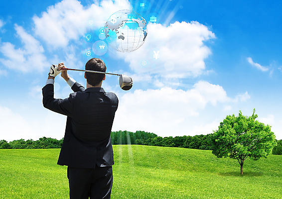 PSD 백인 구름 편집이미지 남자 지구 골프 골프장 하늘 한명 정장 잔디 상반신 20대 성인 뒷모습 글로벌비즈니스 비즈니스맨 스윙 성인남자한명만 이미지편집 자연요소 서양인 식물 1 옷 뷰포인트 포즈 비즈니스 스포츠시설 사람 청년 글로벌 구기 직장인 남자한명만 성인남자만 파일형식