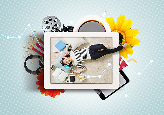 전신 PSD 편집이미지 여자 커피 해바라기 한명 성인 취미 앞모습 책 30대 스마트폰 태블릿 눕기 헤드폰 음악감상 한국인 커피잔 영화 팝콘 꺾은선그래프 이미지편집 1 꽃 음료 뷰포인트 음향기기 모션 그래프 문화예술 잔 사람 동양인 장년 전자제품 핸드폰 스마트기기 감상 파일형식