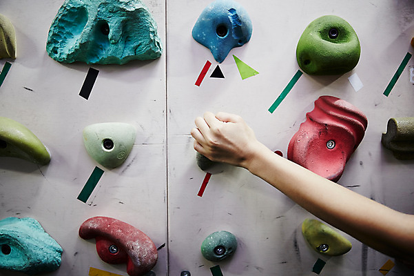 포토 JPG 손 여자 실내 한명 20대 성인 신체부위 레포츠 운동복 운동 한국인 잡기 암벽 암벽등반 클라이밍 싱글라이프 성인여자한명만 국내포토 1 라이프스타일 옷 모션 레저 건강 사람 동양인 청년 내부 등산 등반 여자한명만 성인여자만 파일형식