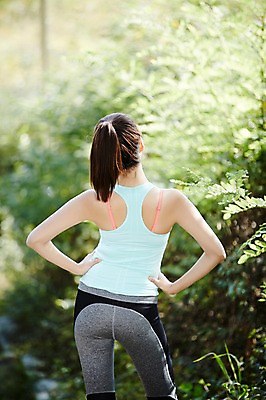 포토 JPG 주간 공원 여자 허리손 한명 서기 상반신 20대 성인 야외 뒷모습 운동복 운동 스트레칭 한국인 열정 싱글라이프 성인여자한명만 국내포토 자연요소 1 라이프스타일 옷 공공시설 감정 뷰포인트 포즈 모션 건강 사람 동양인 청년 여자한명만 성인여자만 파일형식