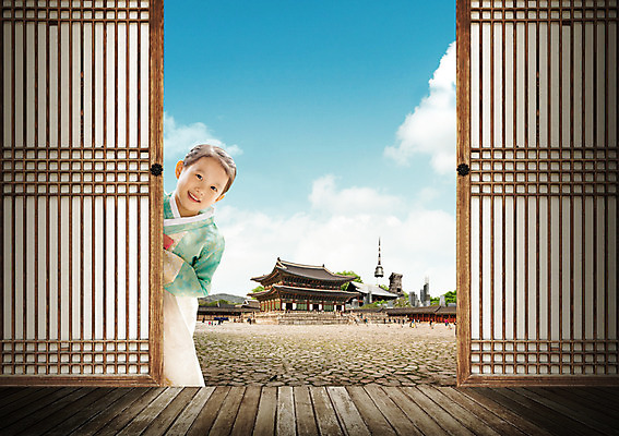 PSD 편집이미지 여자 어린이 고건축 한국건축 새해 한명 상반신 앞모습 한국인 마루 한복 창호문 숨기 소녀한명만 이미지편집 1 한국전통 건축물 건축 뷰포인트 모션 바닥 사람 동양인 문 전통의상 여자한명만 소녀만 파일형식