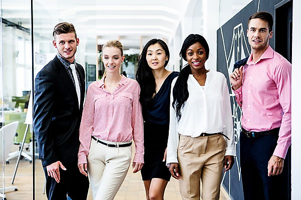 포토 JPG 전신 서양인 외국인 여자 남자 흑인 비즈니스 협력 실내 서기 동양인 여러명 성인 사무실 비즈니스맨 비즈니스우먼 화합 국내포토 다수 모션 사람 인종 내부 직장인 파일형식