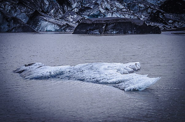 포토 JPG 주간 해외풍경 해외 유럽 호수 자연 아이슬란드 사람없음 야외 강 바위 빙하 솔헤이마요쿨 국내포토 자연요소 나라 풍경 돌_바위 생태계 파일형식
