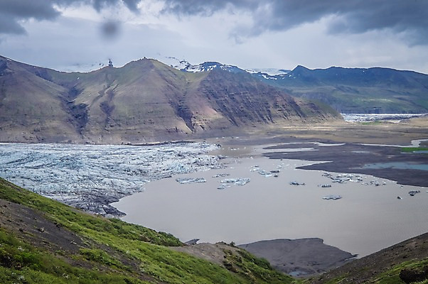 포토 JPG 주간 구름 해외풍경 해외 유럽 호수 자연 하늘 바위산 아이슬란드 풍경 사람없음 야외 강 트래킹 빙하 스카프타펠국립공원 국내포토 자연요소 나라 레저 국립공원 돌산 생태계 파일형식