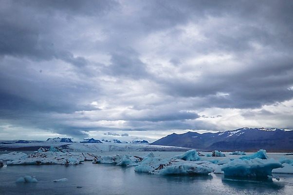 포토 JPG 주간 구름 해외풍경 해외 유럽 호수 자연 하늘 산 아이슬란드 풍경 사람없음 야외 빙하 요쿨살롱 국내포토 자연요소 나라 생태계 파일형식